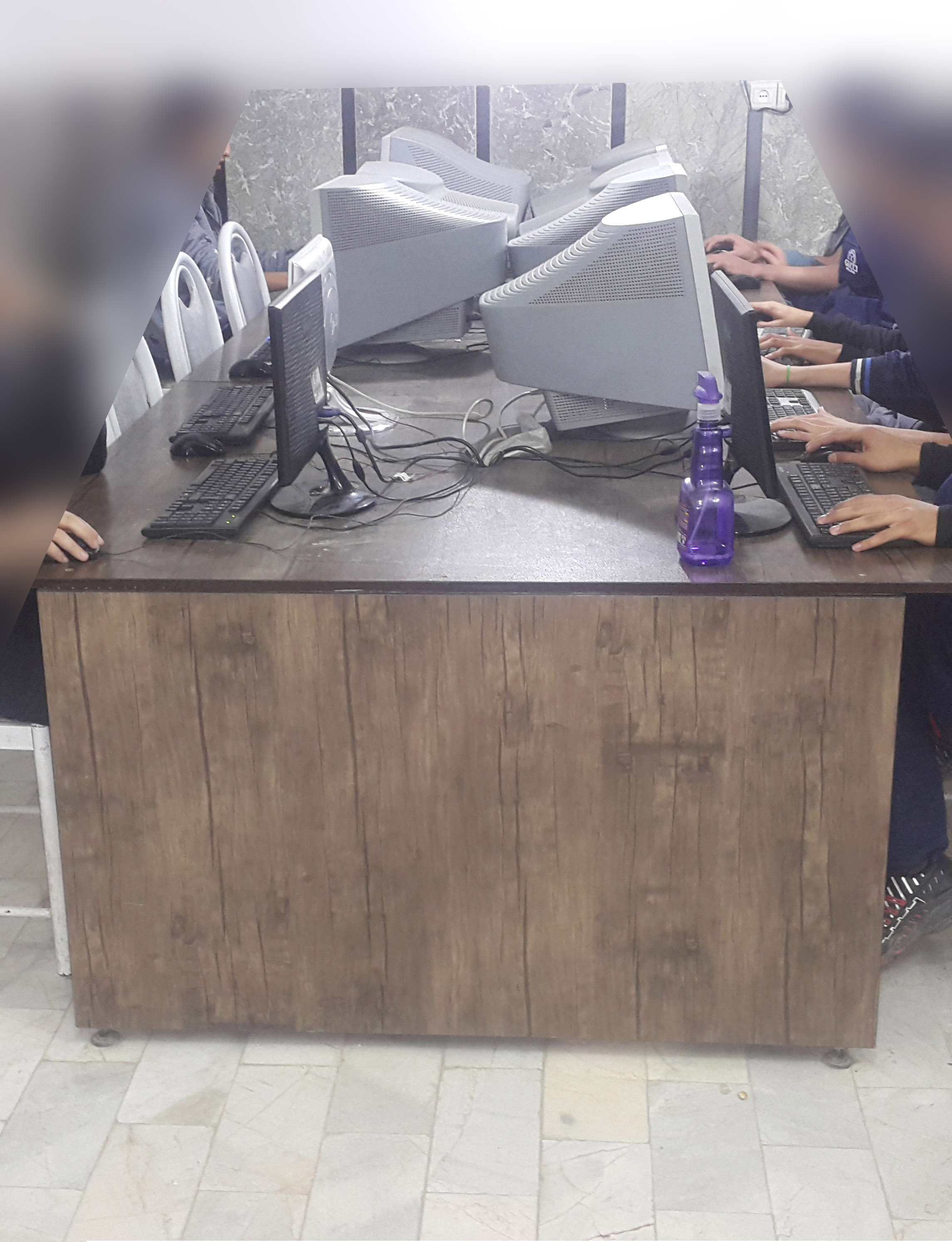 فروش کامل تجهیزات گیم نت