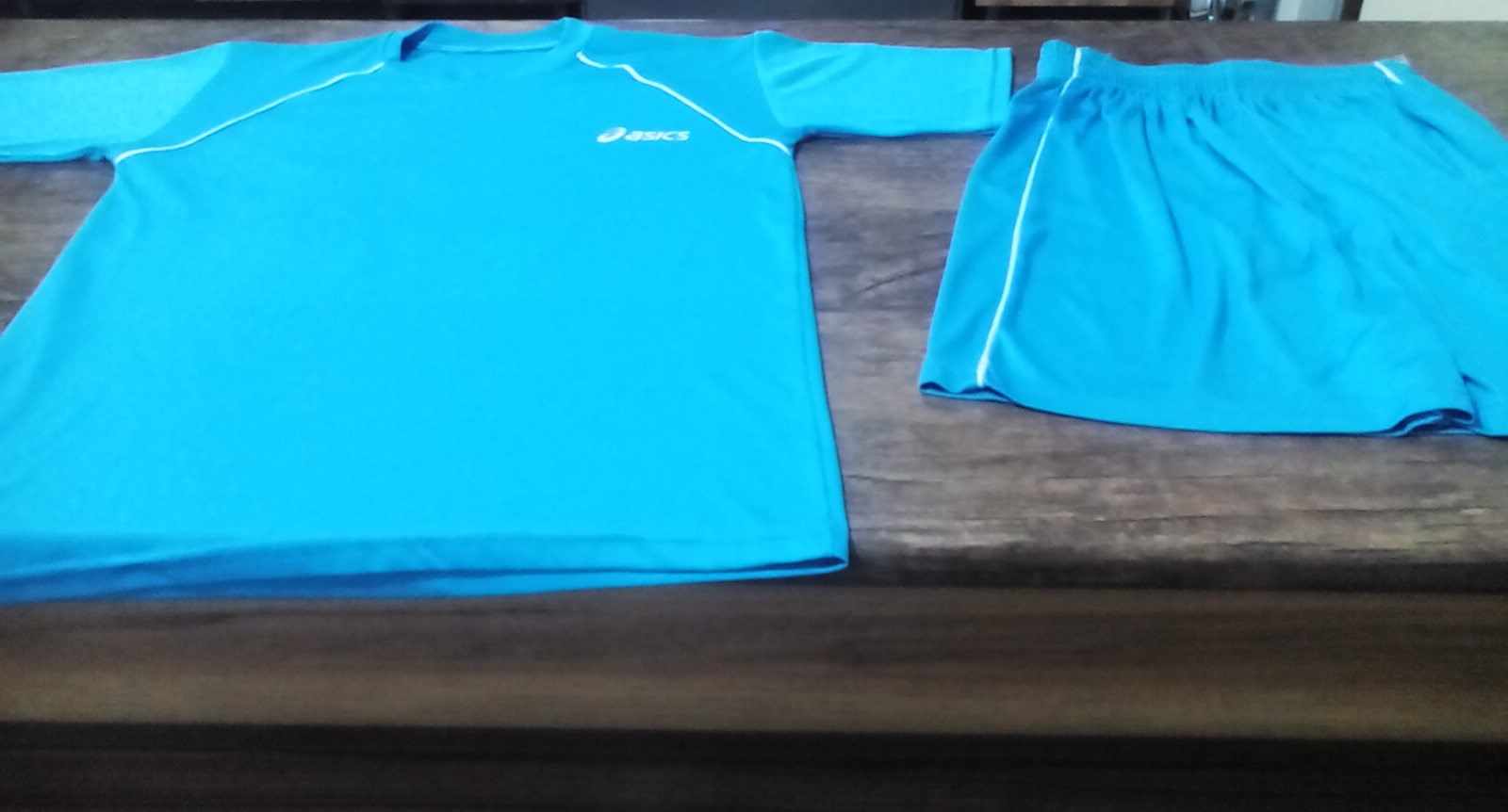 تیشرت و شورت ورزشی asics 